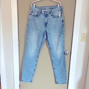 NWT Men’s Old Navy light/medium wash Jeans - 36x36